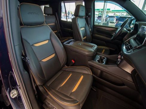 Used 2024 GMC Yukon AT4 w/ AT4 Premium Package image 17