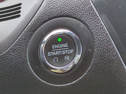 Used 2018 Ford Explorer XLT w/ Equipment Group 201A FWD image 26