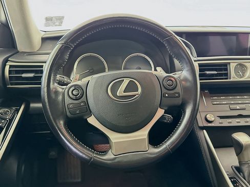 Used 2016 Lexus IS 200t RWD image 17