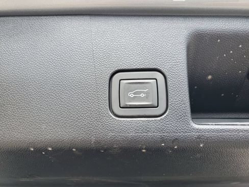 Used 2025 Chevrolet Equinox EV LT w/ Convenience Package II FWD image 8