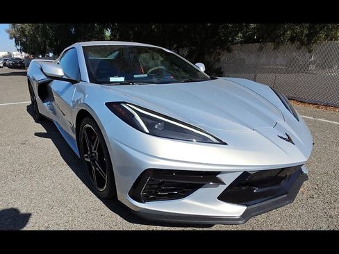 Used 2023 Chevrolet Corvette Stingray Preferred Conv w/ Z51 Performance Package RWD image 7