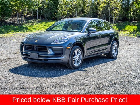 Used 2023 Porsche Macan AWD/4WD image 1