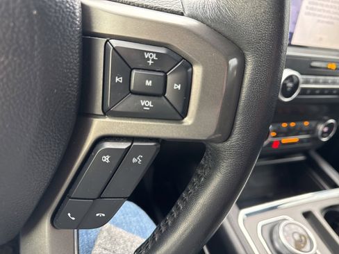 Used 2021 Ford Expedition XLT image 30