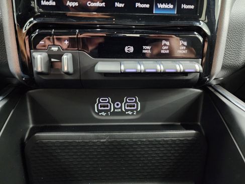 Used 2024 RAM 2500 Big Horn w/ Night Edition image 60