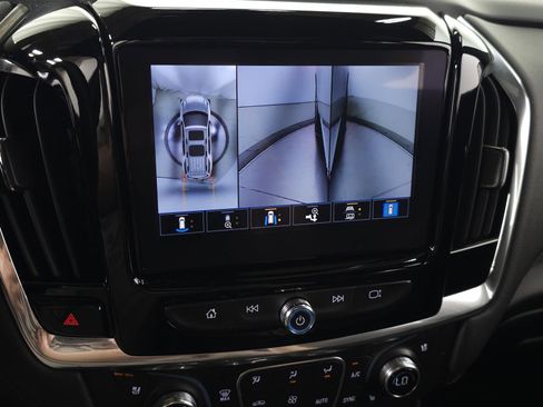 Used 2023 Chevrolet Traverse High Country w/ LPO, Floor Liner Package AWD/4WD image 32