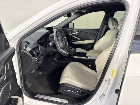 Certified 2025 Acura RDX SH-AWD image 4