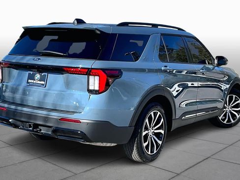 Used 2025 Ford Explorer ST-Line w/ Premium Package image 12