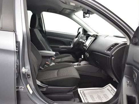 Used 2025 Mitsubishi Outlander Sport LE AWD/4WD image 17