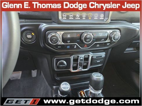 Used 2023 Jeep Wrangler Sahara image 18