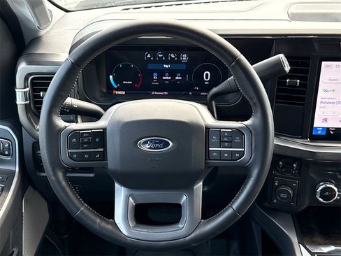 Certified 2024 Ford F250 Lariat w/ Chrome Package image 25