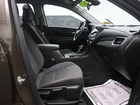 Used 2023 Chevrolet Equinox LT AWD/4WD image 21
