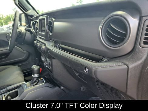 Used 2023 Jeep Gladiator Sport AWD/4WD image 29