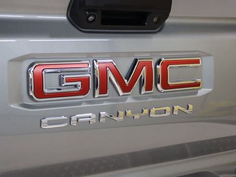 Used 2023 GMC Canyon AT4X image 27