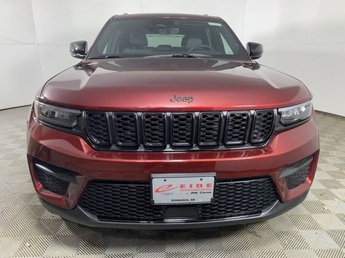 New 2025 Jeep Grand Cherokee Altitude image 6