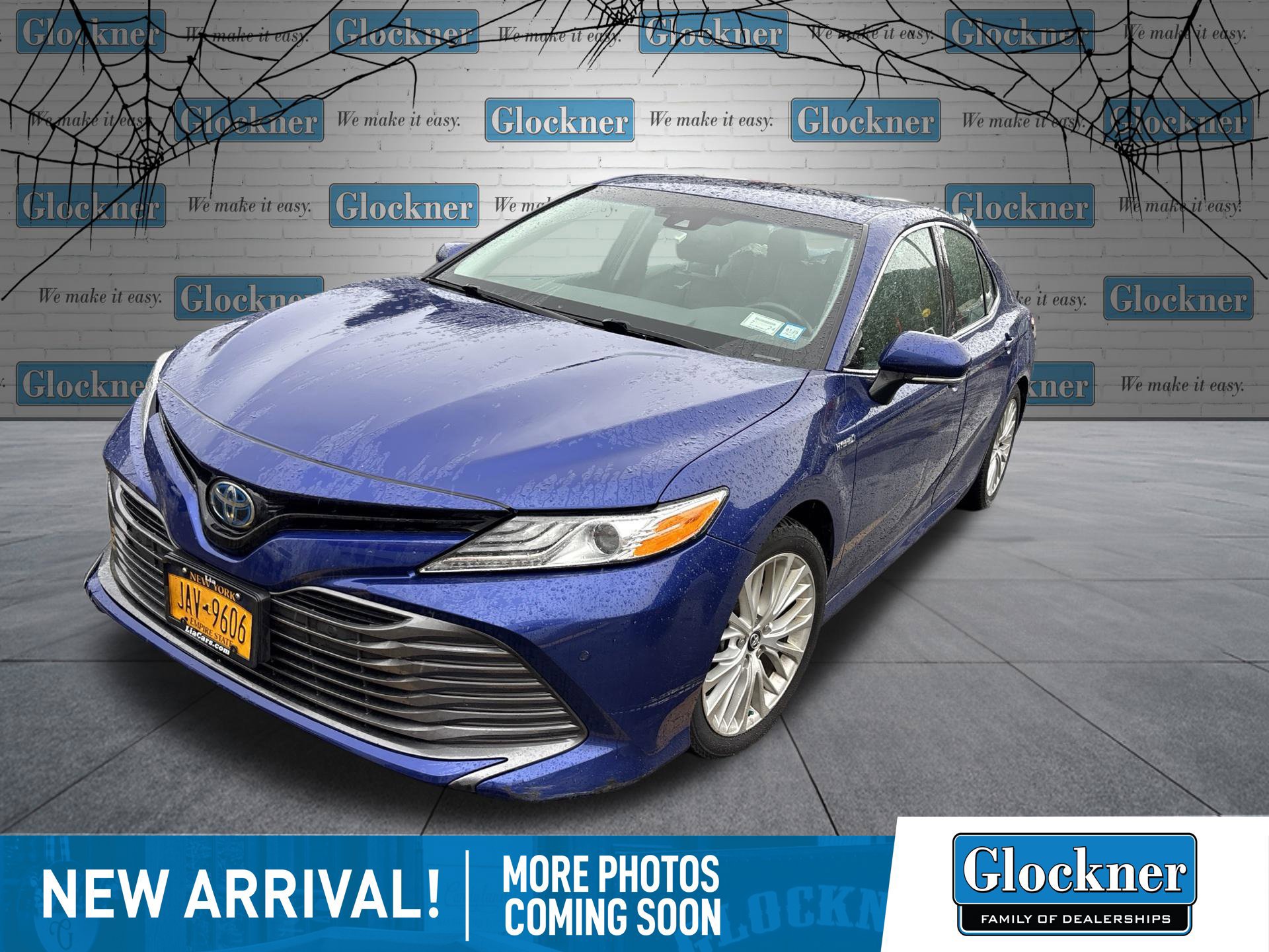 Used 2018 Toyota Camry XLE FWD image 1