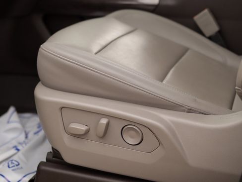 Used 2024 Chevrolet Silverado 1500 LTZ image 23