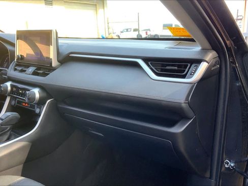 Used 2023 Toyota RAV4 XLE image 18