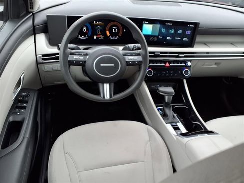 Used 2025 Hyundai Tucson SEL image 11