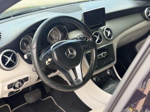 Used 2014 Mercedes-Benz CLA 250 4MATIC image 11
