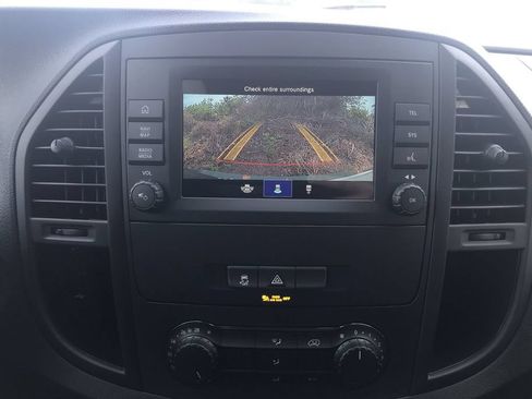 Used 2023 Mercedes-Benz Metris image 16