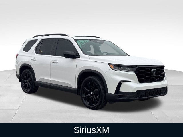 Used 2025 Honda Pilot Black Edition image 9
