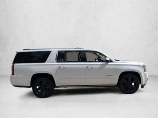 Used 2020 GMC Yukon XL Denali w/ Denali Premium Package video 4