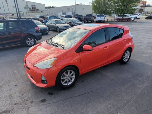 Used 2012 Toyota Prius C Four FWD image 17