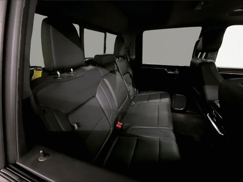 Used 2024 GMC Sierra 2500 Denali image 27