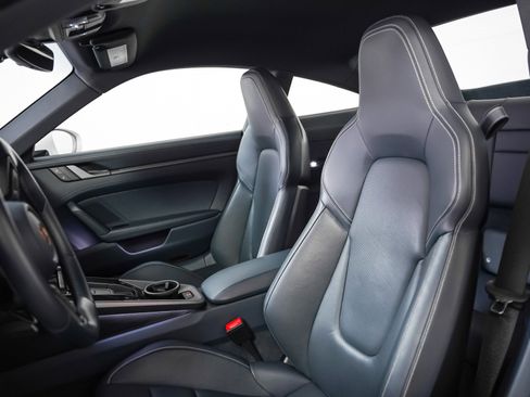 Used 2024 Porsche 911 Carrera S image 5