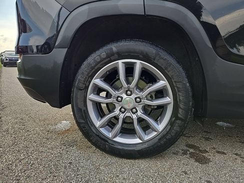 Used 2022 GMC Terrain SLT AWD/4WD image 28