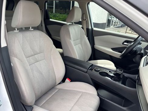 Used 2025 Nissan Rogue SV AWD/4WD image 38