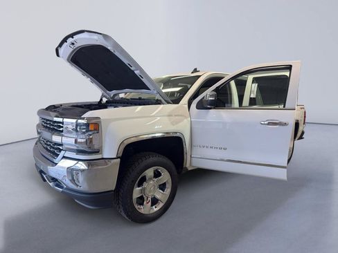 Used 2017 Chevrolet Silverado 1500 LTZ w/ Sport Package AWD/4WD image 11