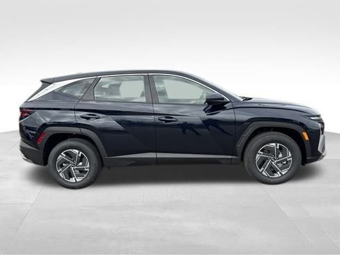 New 2026 Hyundai Tucson Blue SE w/ Tow & Go Package AWD/4WD image 6