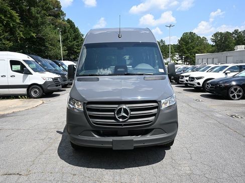 Used 2025 Mercedes-Benz Sprinter 2500 image 31