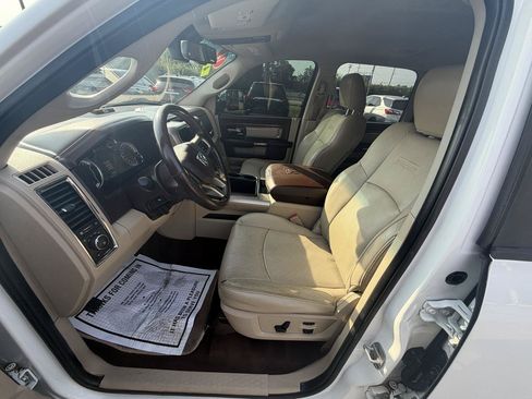 Used 2014 RAM 1500 Laramie w/ Convenience Group AWD/4WD image 10