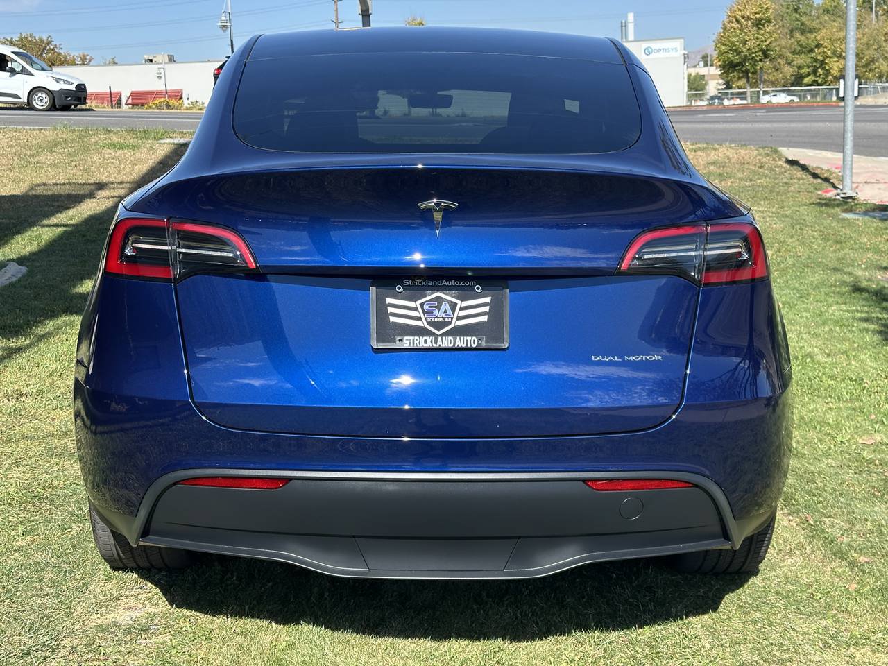 Used 2024 Tesla Model Y Long Range AWD/4WD image 8