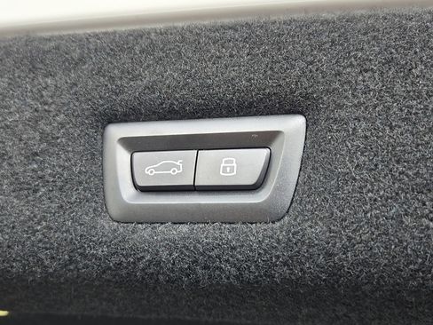 Used 2024 BMW i7 eDrive50 image 29