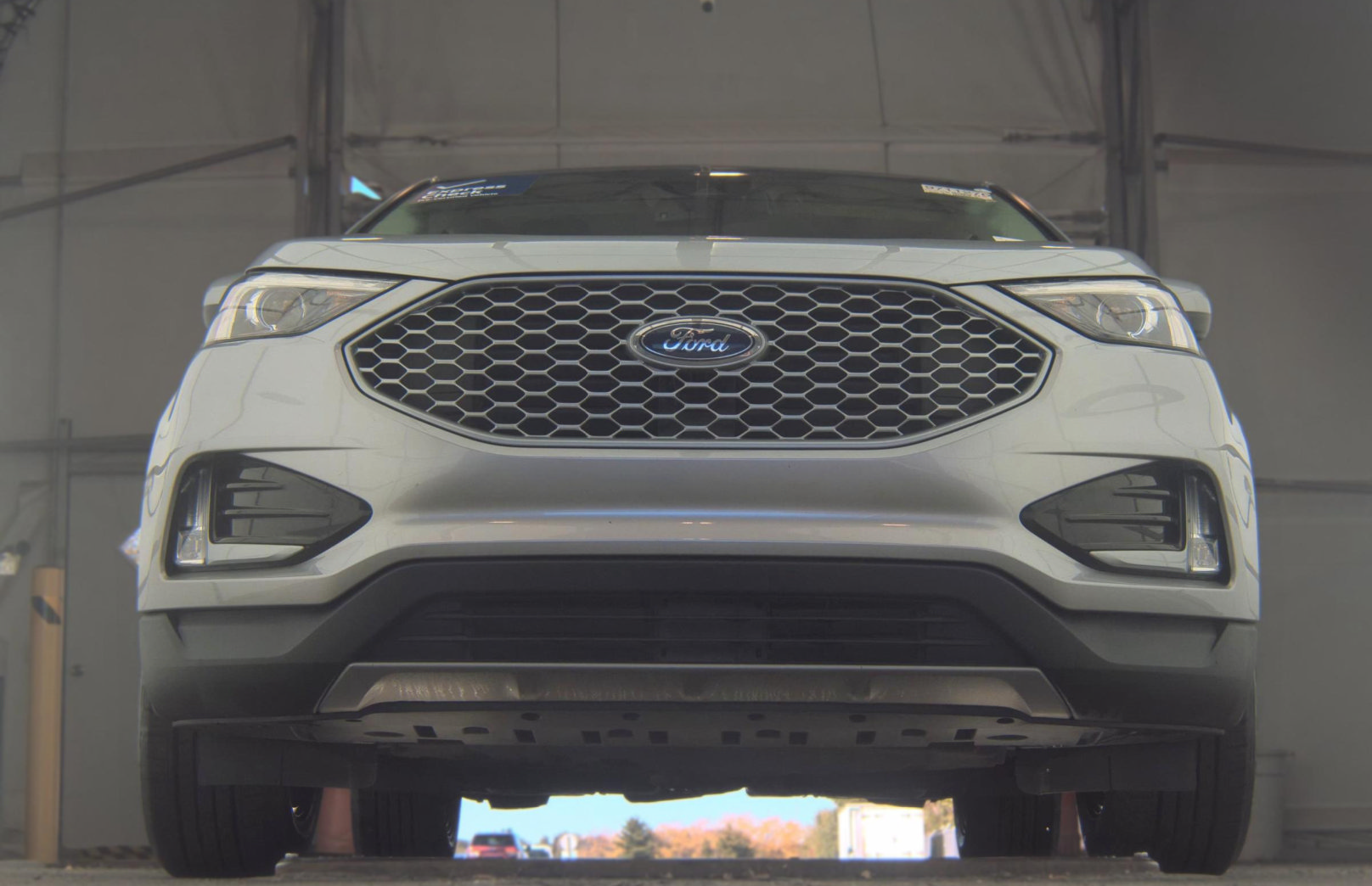 Used 2024 Ford Edge SEL w/ Convenience Package AWD/4WD image 2