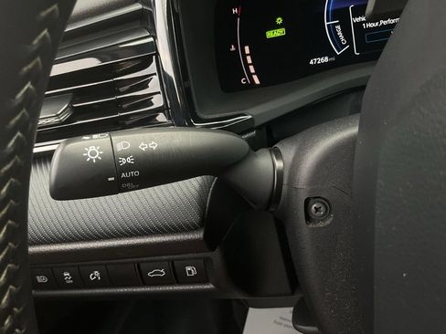 Used 2025 Toyota Camry SE FWD image 27