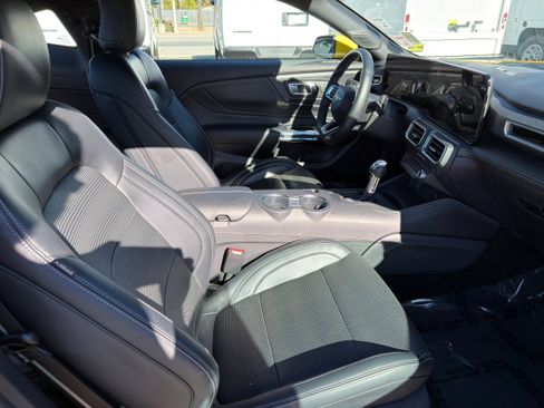 Used 2024 Ford Mustang Premium image 10