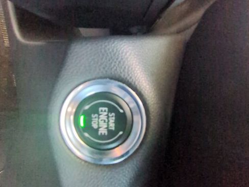 Used 2021 Buick Envision Essence w/ Technology Package I AWD/4WD image 18