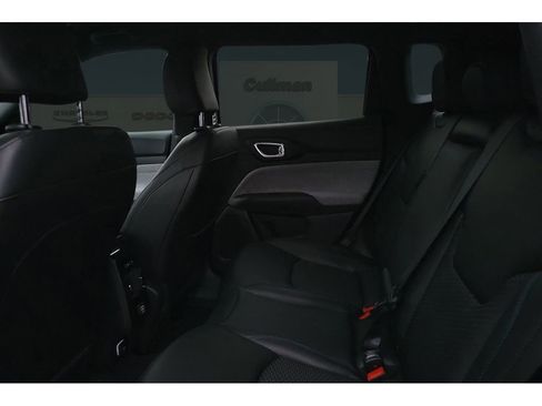 New 2026 Jeep Compass Latitude image 23