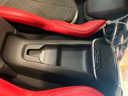 Used 2021 Chevrolet Corvette Stingray Preferred Cpe w/ Z51 Performance Package RWD image 21