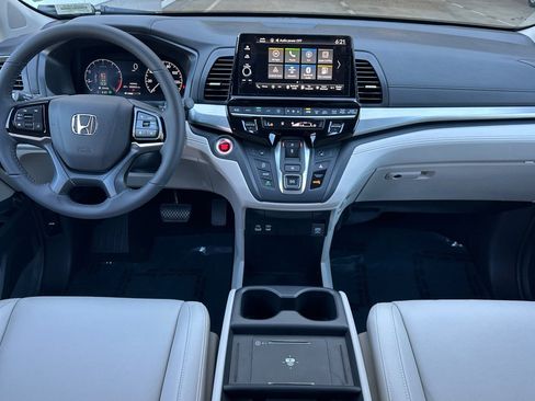 New 2026 Honda Odyssey EX-L image 9