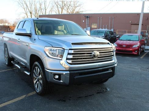 Used 2018 Toyota Tundra Limited w/ Limited Premium Package image 4