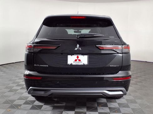 New 2025 Mitsubishi Outlander AWD image 6
