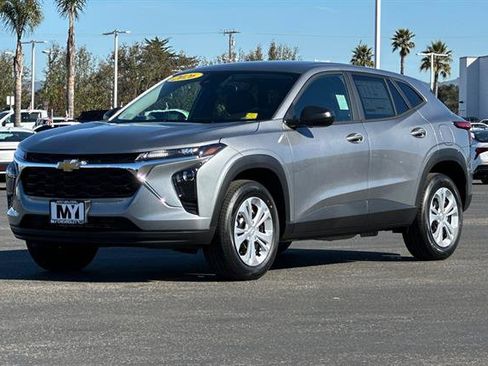 New 2026 Chevrolet Trax LS image 8