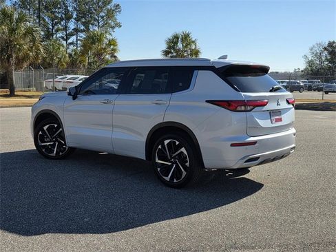 Used 2022 Mitsubishi Outlander SEL image 4