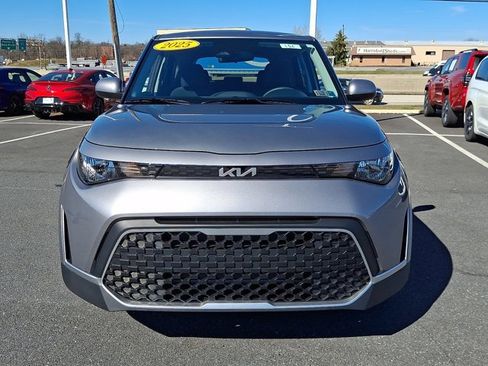 Used 2025 Kia Soul LX w/ LX Technology Package image 2