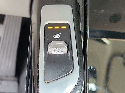 Certified 2022 Kia Sorento SX image 24